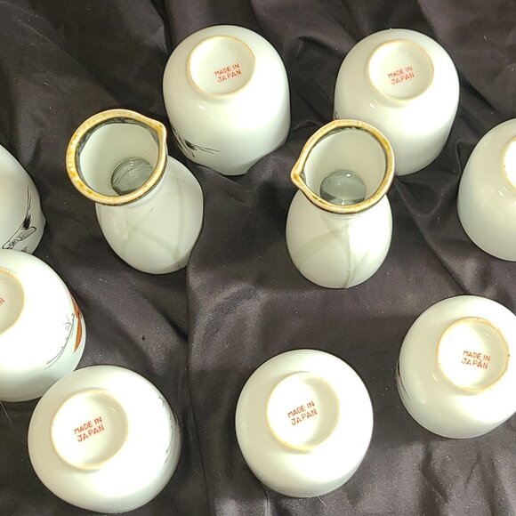 VINTAGE Japanese Porcelain Sake Set for Eight (8) GORGEOUS! - Picture 7 of 7